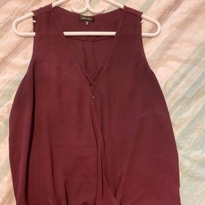 Short sleeve blouse.